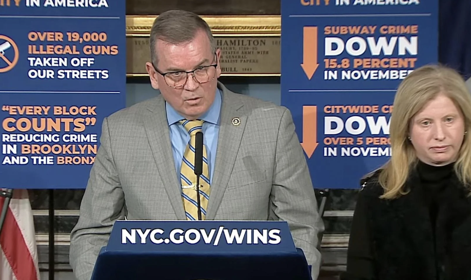 天呐!纽约检方对Luigi Mangione指控由二级谋杀改一级谋杀!并扯上恐怖主义犯罪!